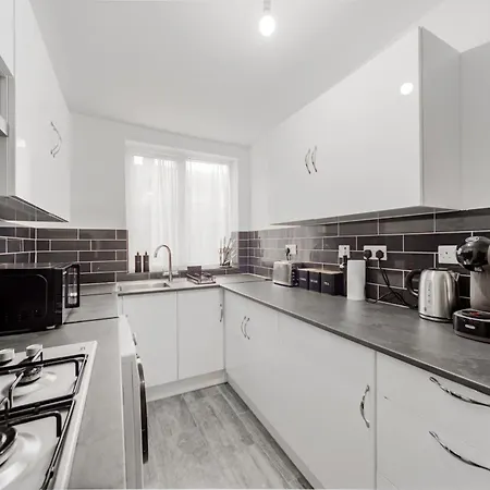 Excel Airport King Beds Garden London