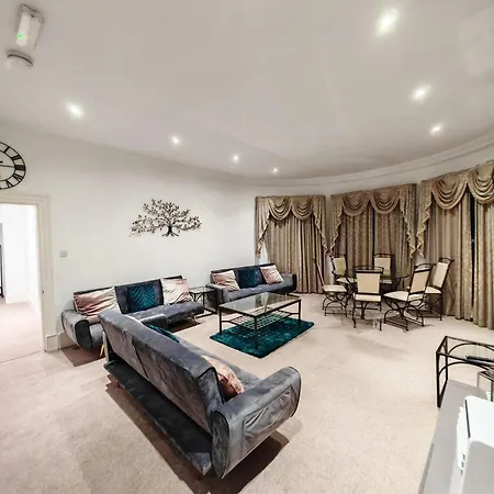 Headsonbed Spacious Excel Canarywharf For The Larger Group Near Blackwall Station