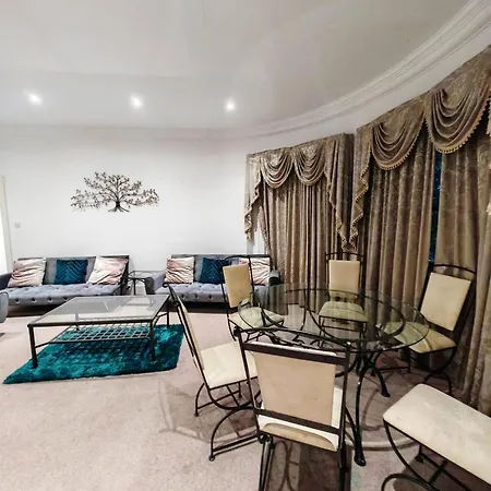 Headsonbed Spacious Excel Canarywharf For The Larger Group Near Blackwall Station