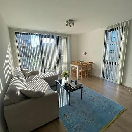 Apartment Modern 1 Bedroom Flat