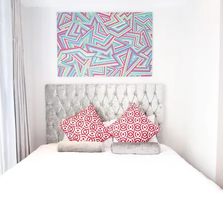 Desirable, Fashionable 2bed Flat In Chelsea Apartment *