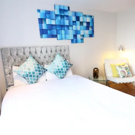 Desirable, Fashionable 2bed Flat In Chelsea