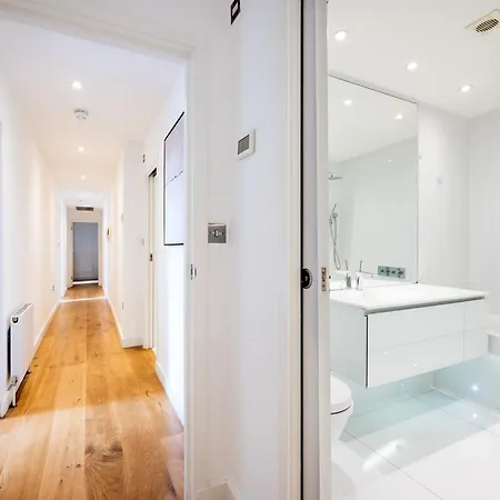 Apartment Luxury Aircon 3 Bedr, 4 Beds, 2 Bath Trafalgar Sq
