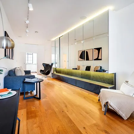 Apartment Luxury Aircon 3 Bedr, 4 Beds, 2 Bath Trafalgar Sq London