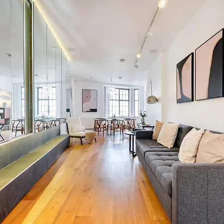 Luxury Aircon 3 Bedr, 4 Beds, 2 Bath Trafalgar Sq *
