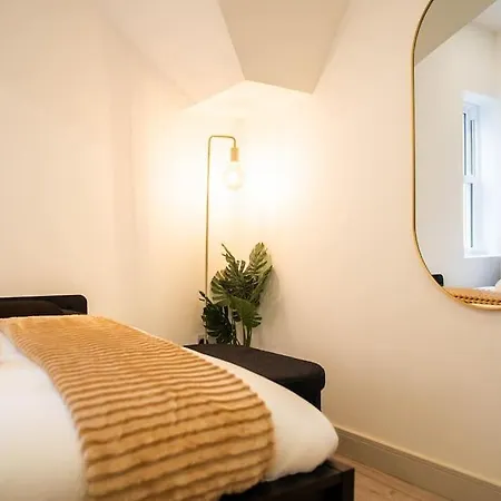 Five Star Boutique Flat In Apartment London