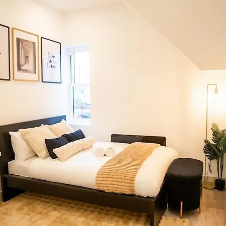 Five Star Boutique Flat In Apartment *