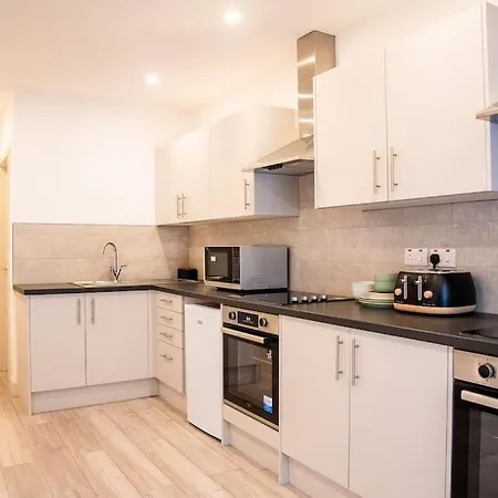 Five Star Boutique Flat In Apartment London