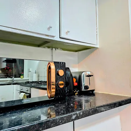 Comfy 3br Flat In The Perfect For Long *