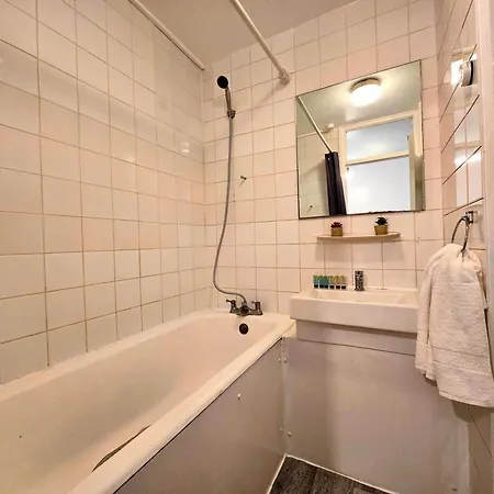Comfy 3br Flat In The Perfect For Long Apartment