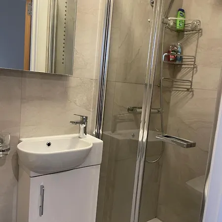 Guest house Grays Road - 1 *