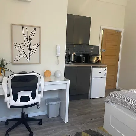 Guest house Grays Road - 1 *
