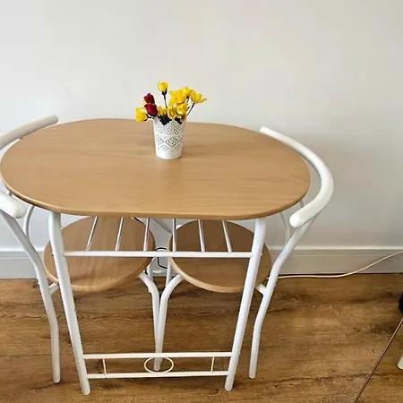 Claire Double Homestay London