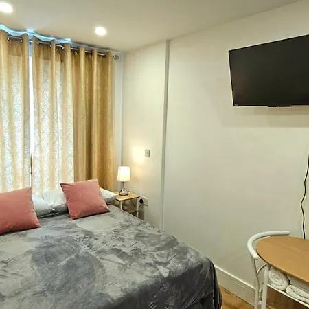 Claire Double Homestay *