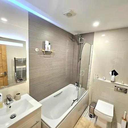 Claire Double Homestay *