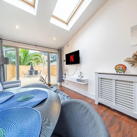 Beautiful 2 Bedroom With Private Garden In Wimbledon - Minutes From * London