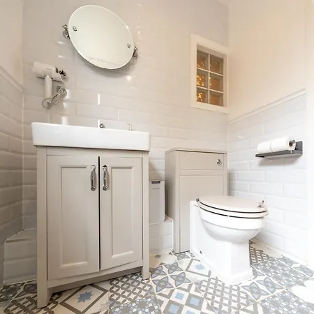 Apartment Beautiful 2 Bedroom With Private Garden In Wimbledon - Minutes From