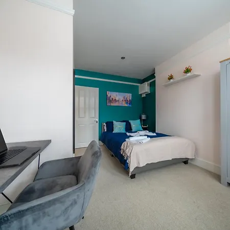 Beautiful 2 Bedroom With Private Garden In Wimbledon - Minutes From * London