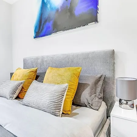 Lux St Johns Wood - Sleeps 7 *