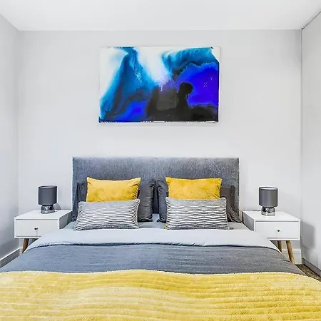 Lux St Johns Wood - Sleeps 7 Londyn