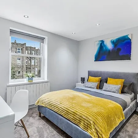Lux St Johns Wood - Sleeps 7 * Londyn