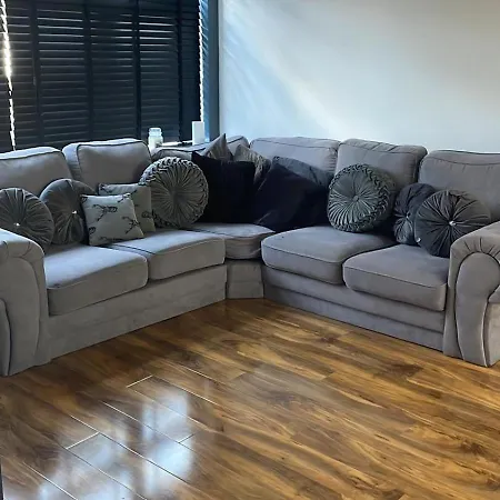 Stunning Open Plan 3 Bedroom House * Enfield