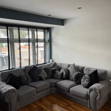 Stunning Open Plan 3 Bedroom House