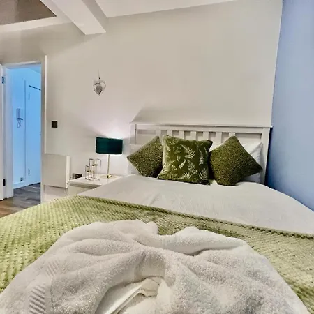 Apartment Edgware Road Beautiful Two Bedroom London