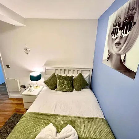 Apartment Edgware Road Beautiful Two Bedroom *