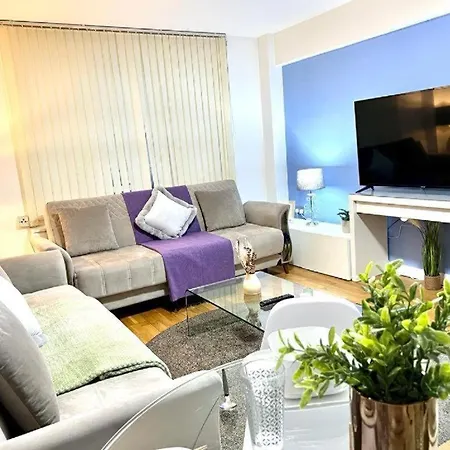 Edgware Road Beautiful Two Bedroom Apartment London