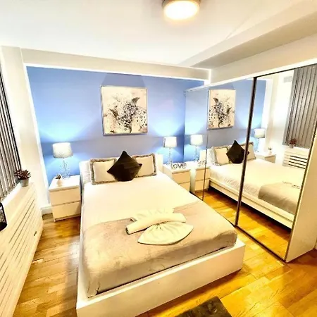 Edgware Road Beautiful Two Bedroom London