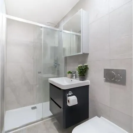 Holiday home Luxaway Mews House St Johns Wood - Sleeps Up To 11 London