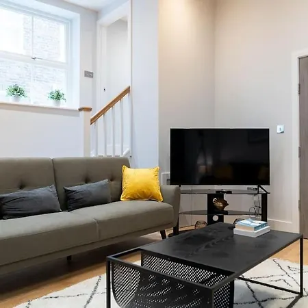 Luxaway Mews House St Johns Wood - Sleeps Up To 11 * London