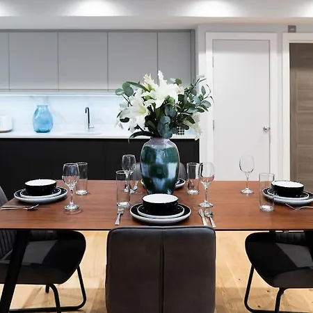 Luxaway Mews House St Johns Wood - Sleeps Up To 11 London