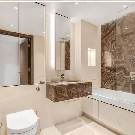 Apartment Chelsea Harbour Luxury 2 Bedroom London