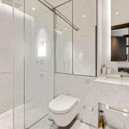 Chelsea Harbour Luxury 2 Bedroom London