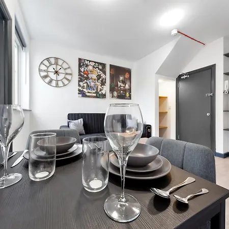 Mini Royale' - 1bdr - Parking Apartment