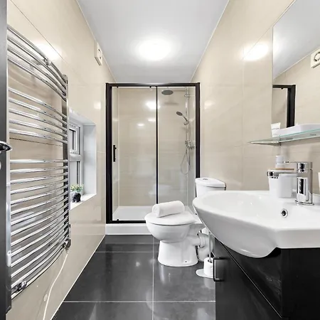 Mini Royale' - 1bdr - Parking Apartment London