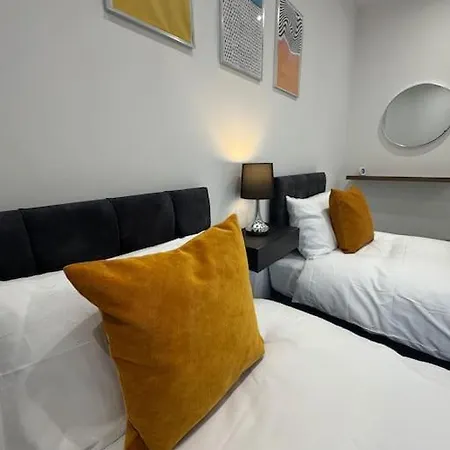 The Upper Tooting Beauty - 2bed Ground Floor Flat Apartment London
