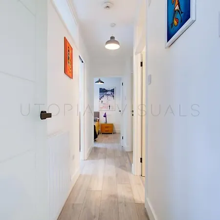 Apartment Stylish Quiet Garden Flat With Parking In London Zone 4 *
