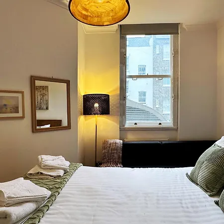 Apartment Theo's 2 Bedroom In London
