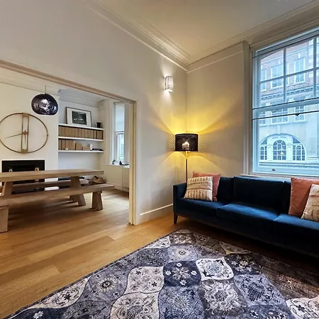 Theo's 2 Bedroom In *