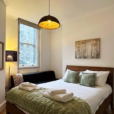 Theo's 2 Bedroom In *