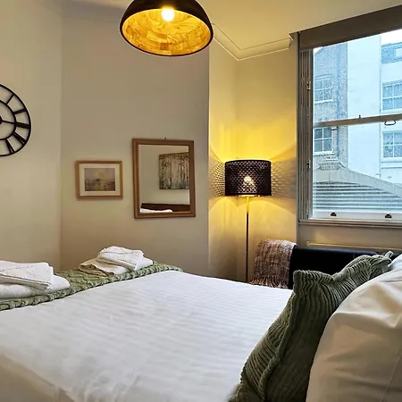 Theo's 2 Bedroom In * London