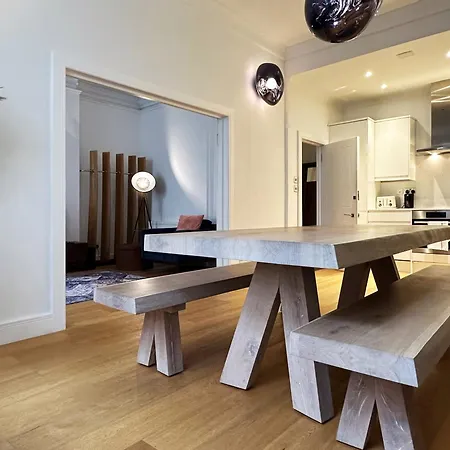 Theo's 2 Bedroom In *