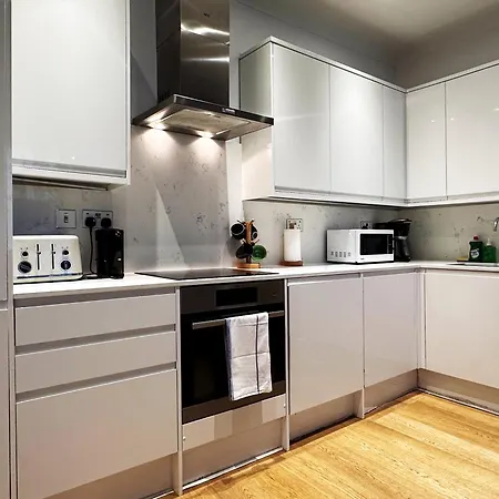 Theo's 2 Bedroom In