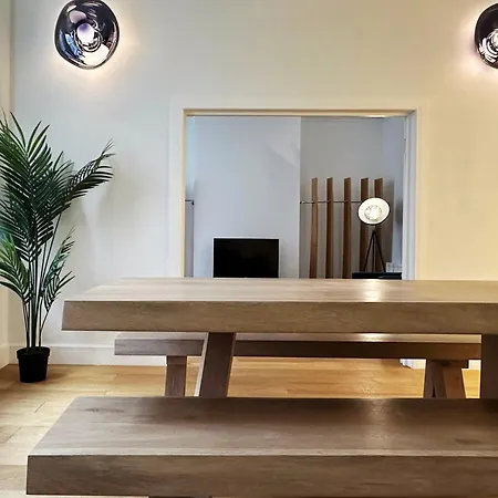 Theo's 2 Bedroom In * London