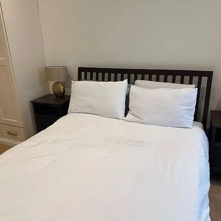 Knightsbridge 2 Bed - Self Catering Apartment *