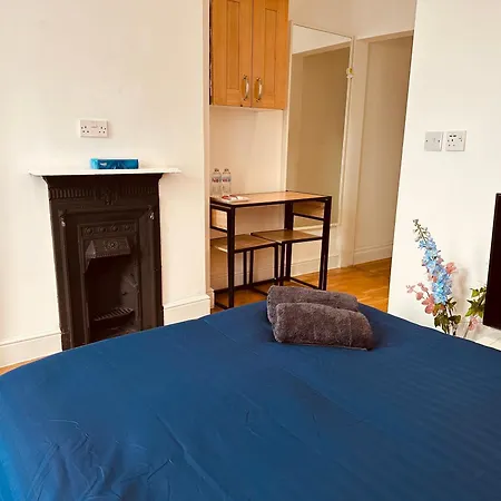Stunning One Bedroom Flat * London