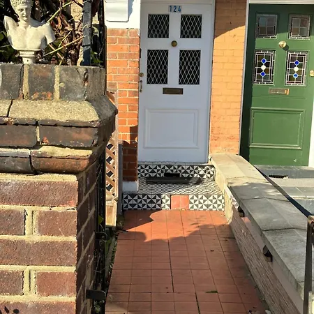 Stunning One Bedroom Flat London